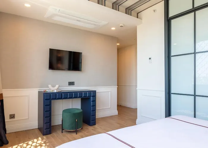 Khai Karakoey Hotel *